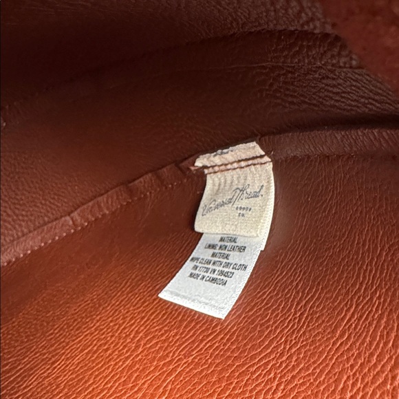 Universal Thread Suede Crescent Shoulder Bag Brown Moon Hobo Minimalist Y2K Vibe - Picture 6 of 7